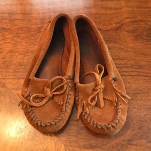 Minnetonka moccasins women’s size 7